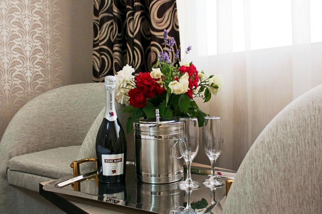 Hotel Cristal Năvodari Habitación foto